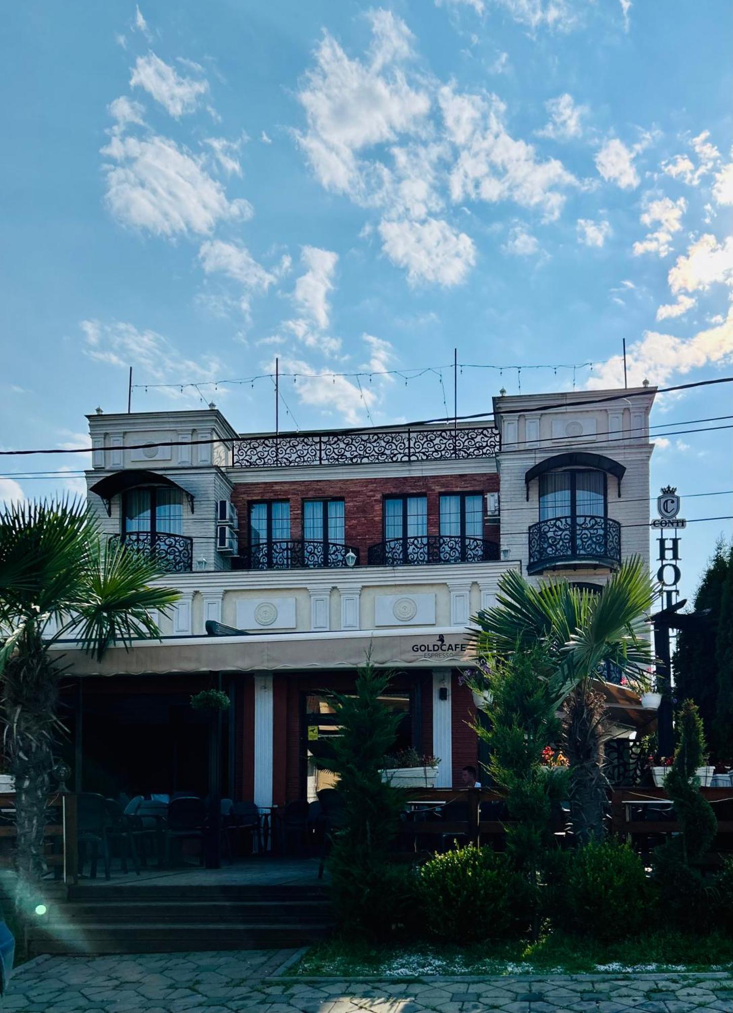 Conti Hotel & Restaurant Gjakova ภายนอก รูปภาพ