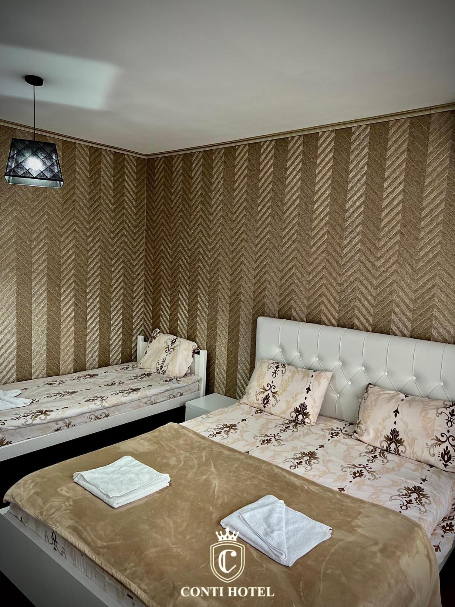 Conti Hotel & Restaurant Gjakova ภายนอก รูปภาพ